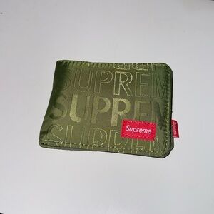 Supreme wallet